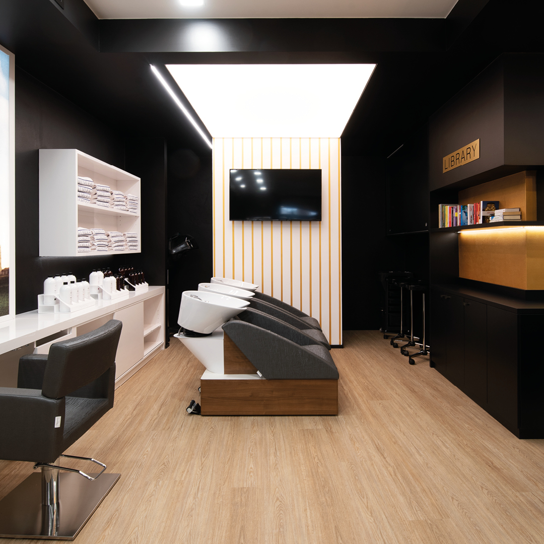 Immagine dei lavaggi neri del salone